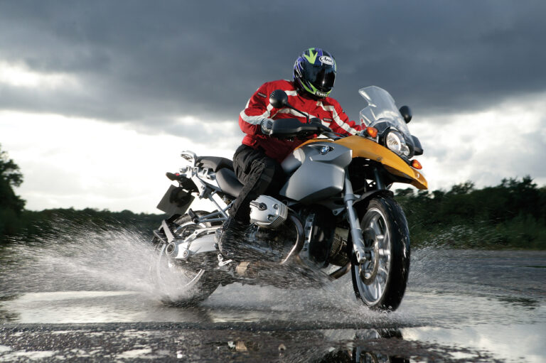 Top 7 Tips on How to Ride a Motorcycle in Rain - RyderPlanet