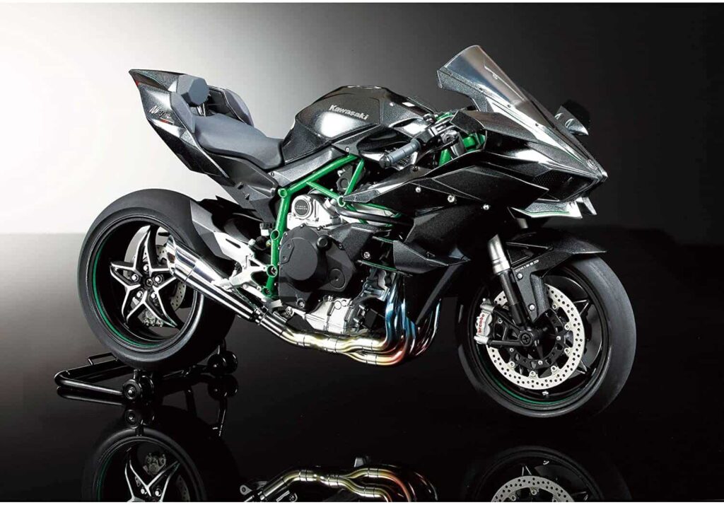 KAWASAKI NINJA H2R superbikes - World's Fastest Motorcycle