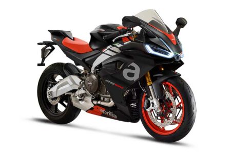 Street Bike vs. Sport Bike - Basic Comparison for Beginners